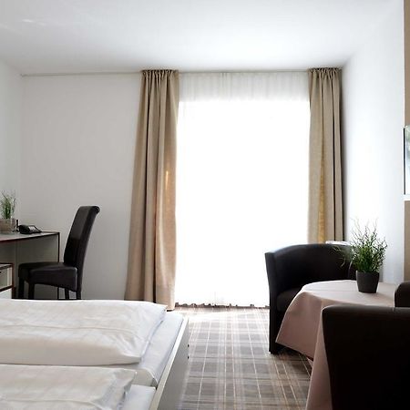 Arnimsruh Hotel Garni Lubeck Exterior photo