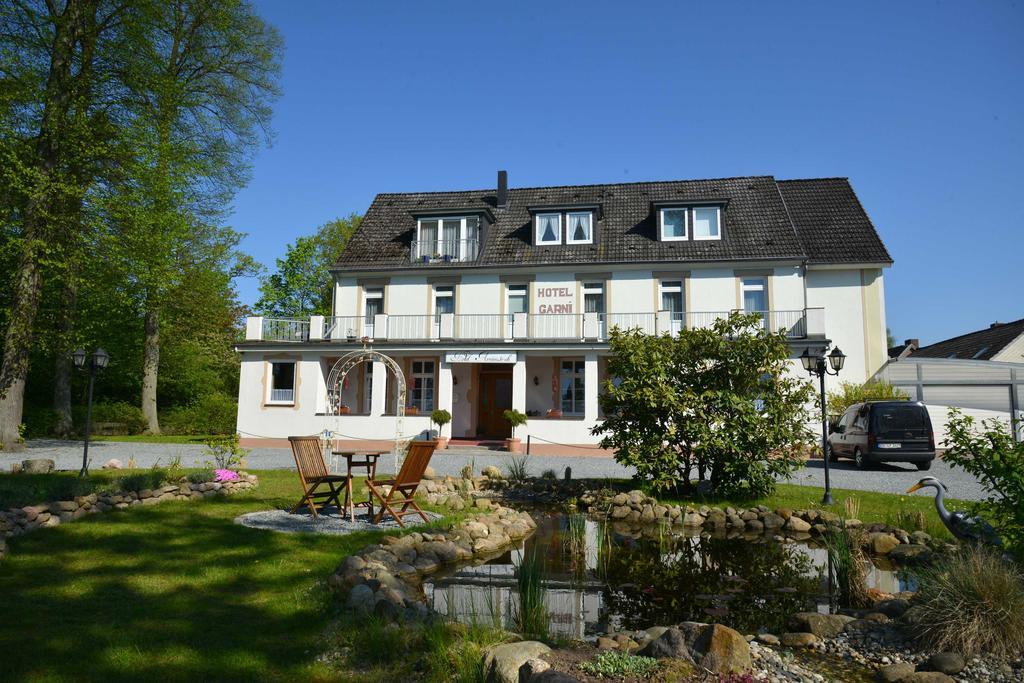 Arnimsruh Hotel Garni Lubeck Exterior photo