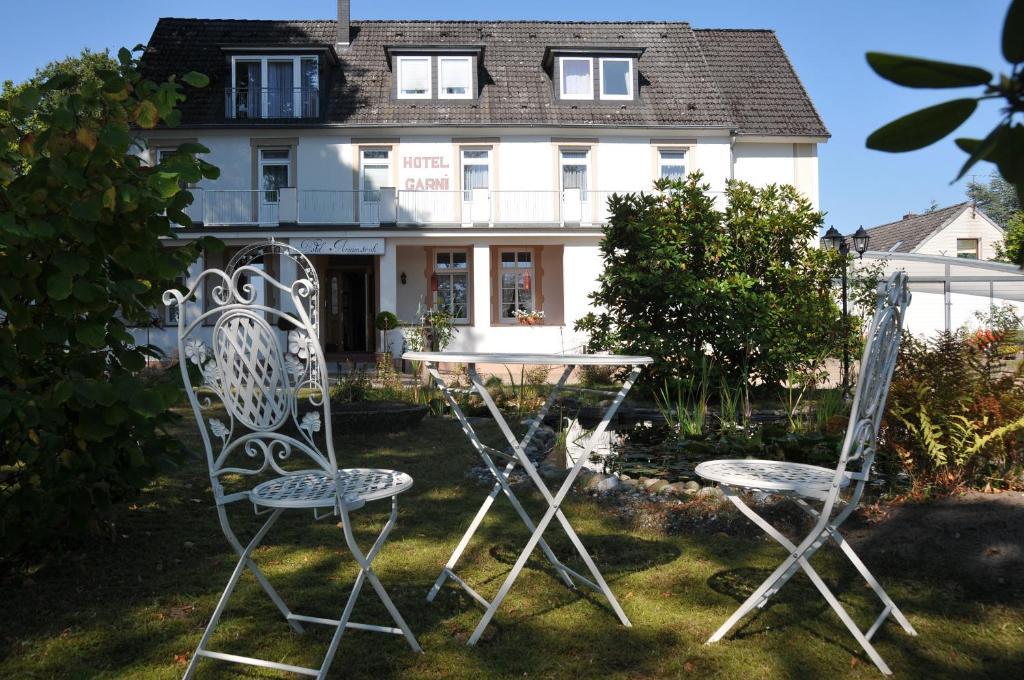 Arnimsruh Hotel Garni Lubeck Exterior photo